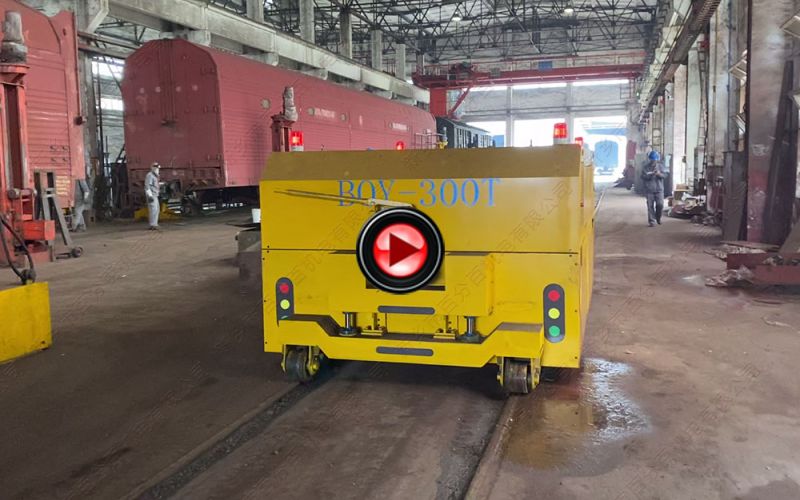 武汉某用户300吨公铁两用牵引车